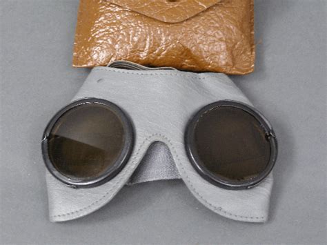 Original German Wwii Un Issued Dust Goggles Motorradbrille With Pouch