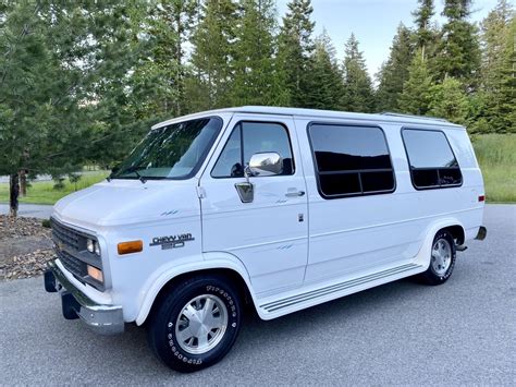 Well Maintained Chevrolet G20 Conversion Van Is Like A Time Capsule Sells With No Reserve