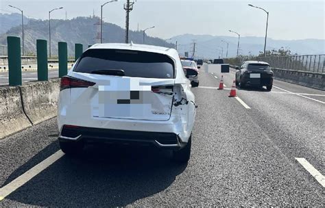 國道6號連環車禍3車追撞 小客車車尾全毀2人受傷送醫 中天新聞網