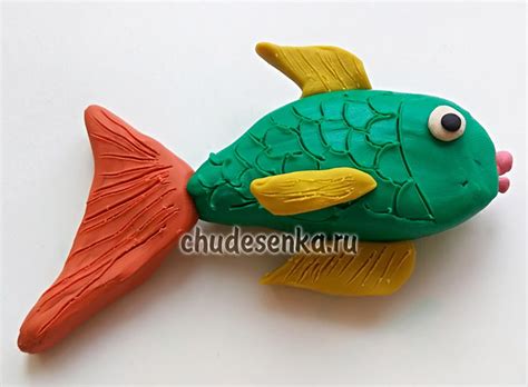 Рыбка из пластилина
