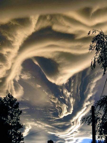 Asperatus Clouds Undulatus Asperatus Is A Cloud Formation Proposed