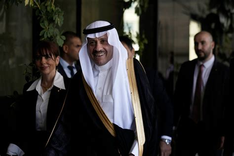 Embajador Saudí Se Reúne Con Funcionarios Palestinos En Medio De