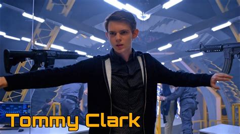 Tommy Clark From Heroes Reborn I Am Hero Youtube