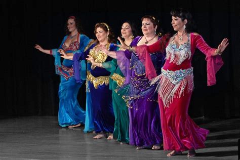 Pin By Lacy On Middle Eastern Dance Aka Belly Dancing Belly Dancers