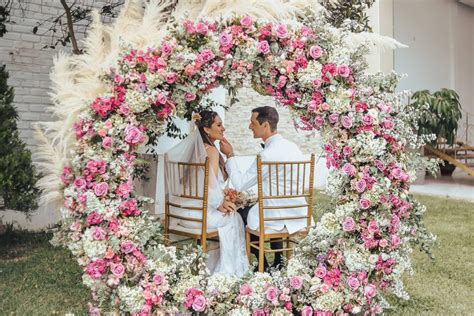 Floral Arrangements for a Wedding