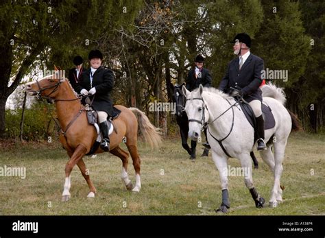 Fox Hunt Woman Hi Res Stock Photography And Images Alamy