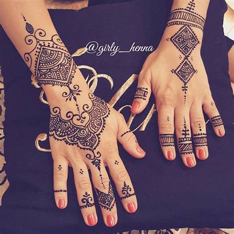 15 Gorgeously Designed Henna Tattoos With Unbelievably Intricate