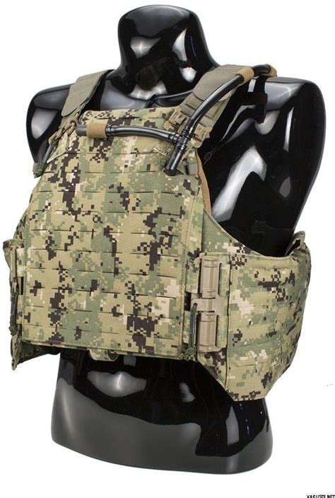 First Spear Amphibious AAC FROG Kit, SAPI Cut | Plate Carriers / Covers ...