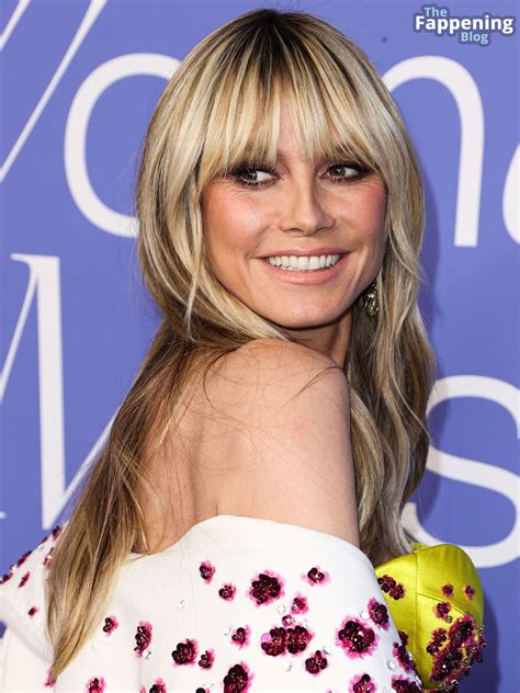 Heidi Klum Displays Nice Cleavage At The 2023 Billboard Women In Music
