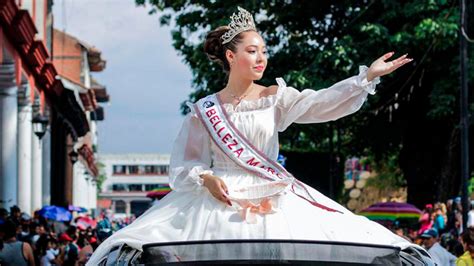 Desfile Por El 113 Aniversario De La Revolución Mexicana Une A Los Uruapenses