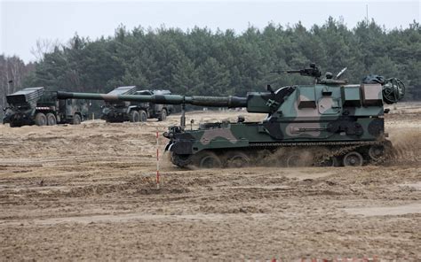 Ahs Krab Self Propelled Tracked Gun Howitzer Ukrainie