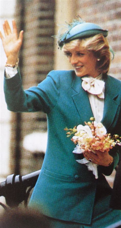 Pin By Tracy Snyder On Diana Princess Diana Photos Princess Diana