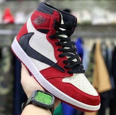 Travis Scott X Air Jordan 1 Im „chicago Colorway Gesichtet Air