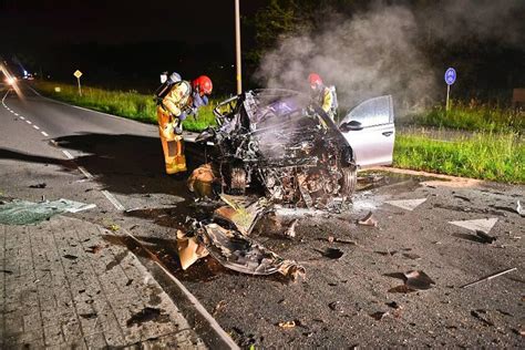 Auto In Brand Na Botsing Met Vrachtwagen Op N Valkenswaard