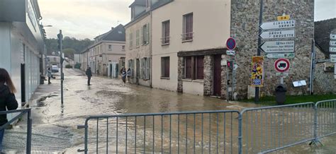 Inondations Du Octobre Ville D Pernon