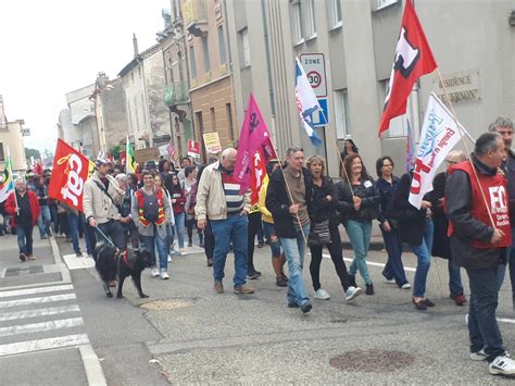 PRIVAS 350 Manifestants Contre La Casse Du Service Public