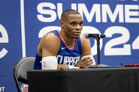 Russell Westbrook Argues With A Fan Courtside