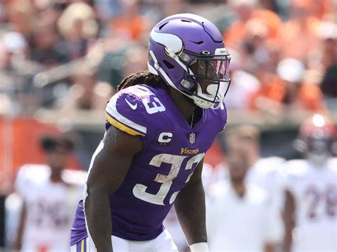 Cooks Ex Girlfriend Files Lawsuit Alleging Physical Abuse Vikings Rb