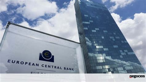 Ecb Economists See Interest Rates Rising Below Market Expectations