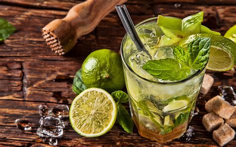 4k Free Download Mojito Soft Drinks Cocktails Lemon And Mint Ice Drinks Glass With Drink