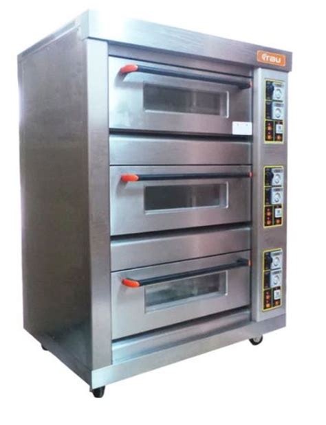 GAS OVEN 3 DECK 6 TRAY