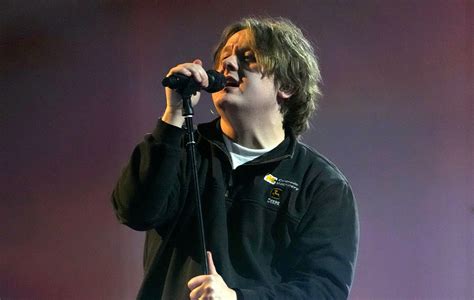 10 Best Lewis Capaldi Songs of All Time - Singersroom.com