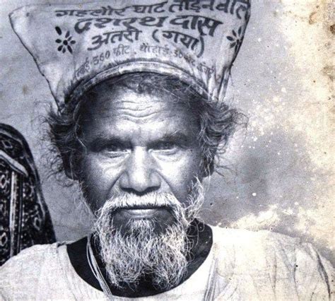 Dasrayh Manjhi The Man Who Single Handedly Carved A Road Through A