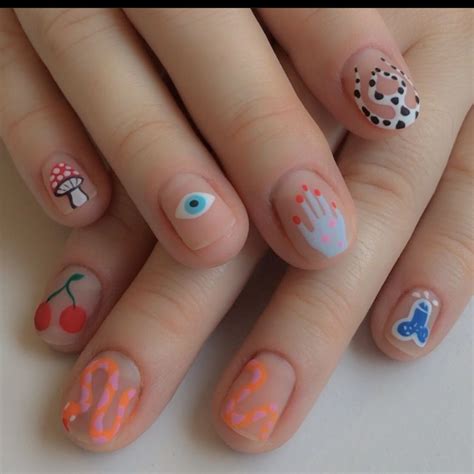 Pin en uñas Manicura de uñas Diseño de uñas mate Uñas de gel bonitas