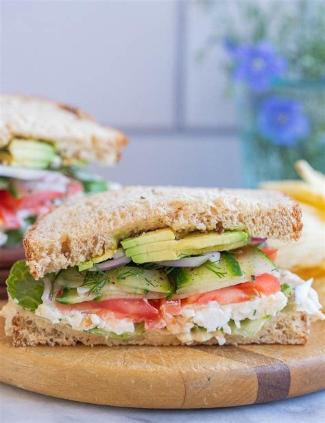 Veggie Sandwiches With Hummus She Likes Food