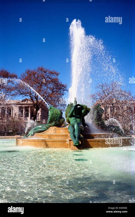 Swann Memorial Fountain in Logan Circle, Logan Square, Philadelphia ...