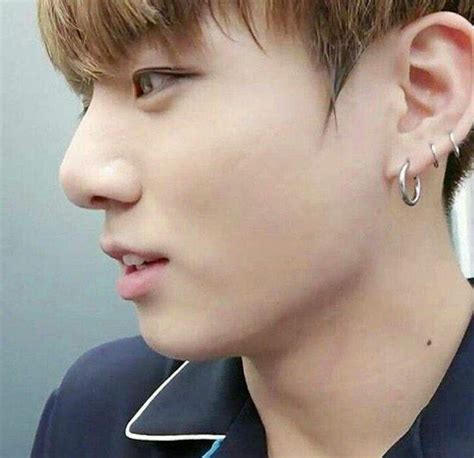 Pin Von Sam Auf Jeon Jungkook ♛ 전정국 Piercing Ideen Piercing Piercings