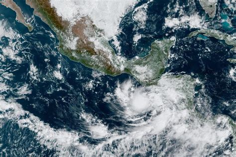 Un Hombre De A Os Se Convierte En La Primera V Ctima De Tormenta