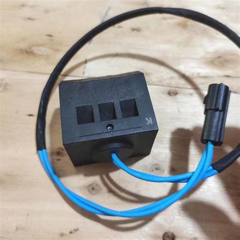 Excavator Electric Parts For Dx225 Hydraulic Solenoid Valve 24v Coil 1