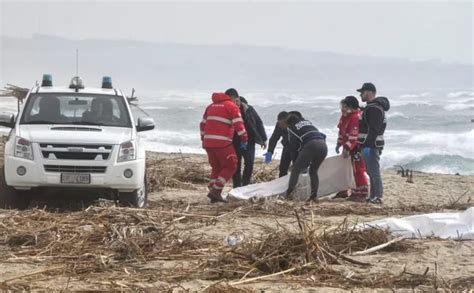 Diario Hoy Unos 60 Migrantes Mueren En Naufragio Cerca De La Costa De