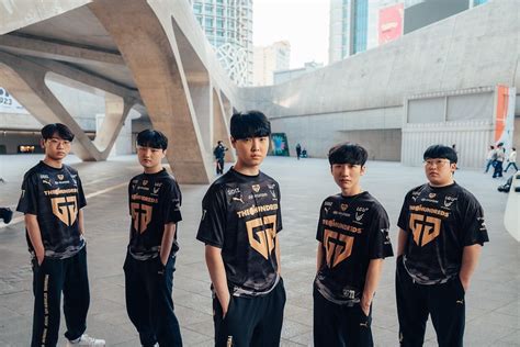 File Geng Team Photo Worlds Liquipedia League Of Legends Wiki