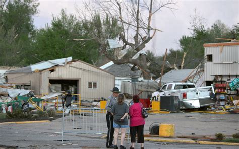 Deadly Tornadoes Tear Through Central Southern Us Abc News