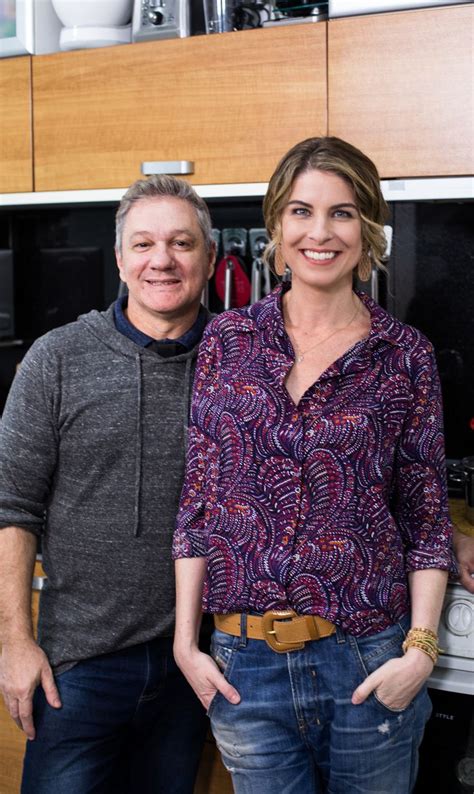 8 Hot Sexy Rita Lobo Bikini Pics