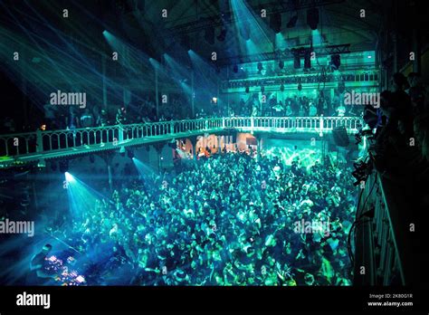 Festivals Stadium Crowd Hi Res Stock Photography And Images Alamy