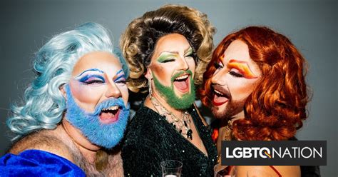 Cops Raid Gay Bar Pero Los Clientes Responden De Una Manera Sorprendente