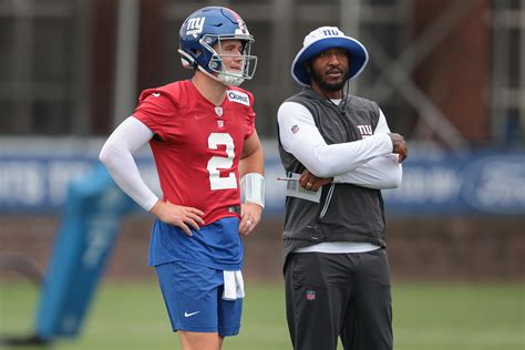 Browns announce new coaching hires, staff role changes, including TE