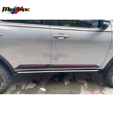 Auto Partes Revestimiento Lateral De Coches Para Toyota Fortuner