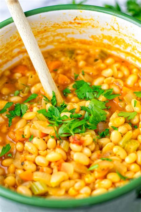 Best Navy Bean Soup Recipe (white beans and so easy) [vegan ...