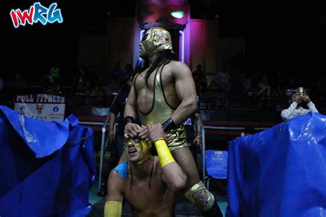 Iwrg Lucha Libre On Twitter Tnw En Una Lucha Aguerrida Entre Los