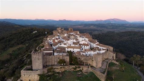 Sabías que uno de los castillos más impresionantes de Andalucía está