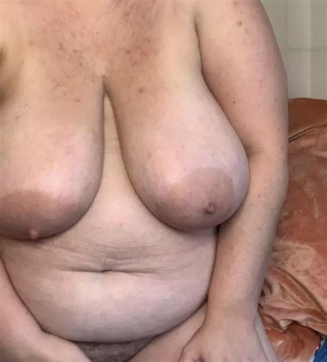 I Love My Saggy Tits Do You Nudes Glamourhound