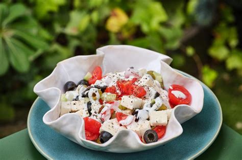 Receta De Ensalada Griega Con Salsa De Yogur