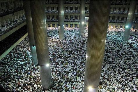 Tiba Di Istiqlal Jokowi Langsung Dirikan Salat Sunah Tahiyatul Masjid