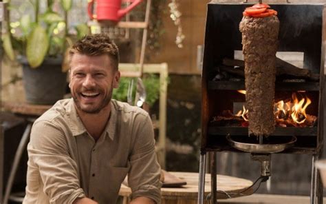 Programa de Rodrigo Hilbert no GNT Tempero de Família vira quadro no É