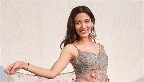Medha Shankr Biography Narrating Beyond The Runway