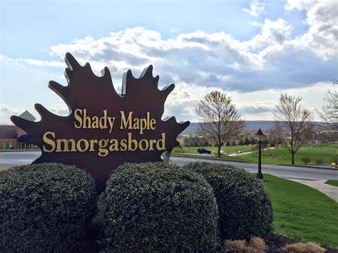 Amish Buffet At Shady Maple Smorgasbord